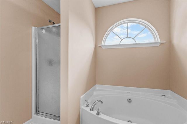 104 Hidden Branches Court, Kernersville, NC 27284
