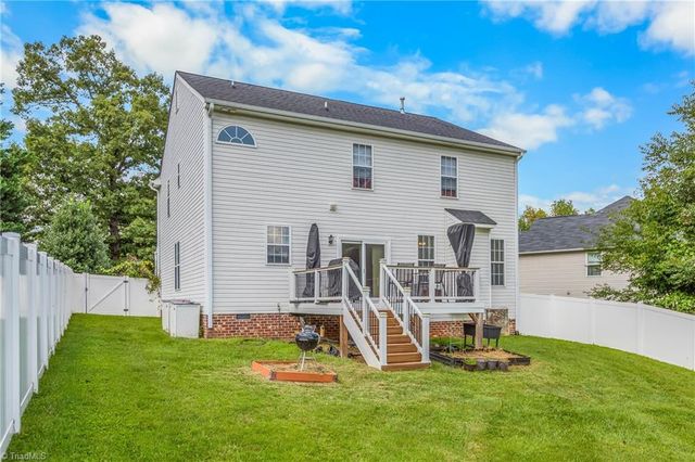 104 Hidden Branches Court, Kernersville, NC 27284