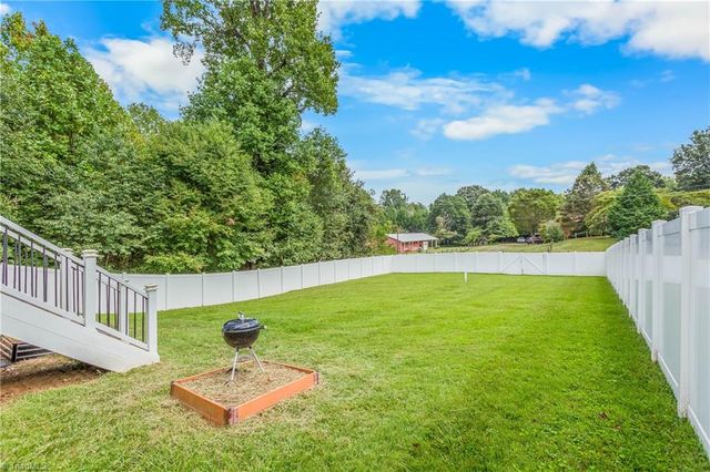 104 Hidden Branches Court, Kernersville, NC 27284