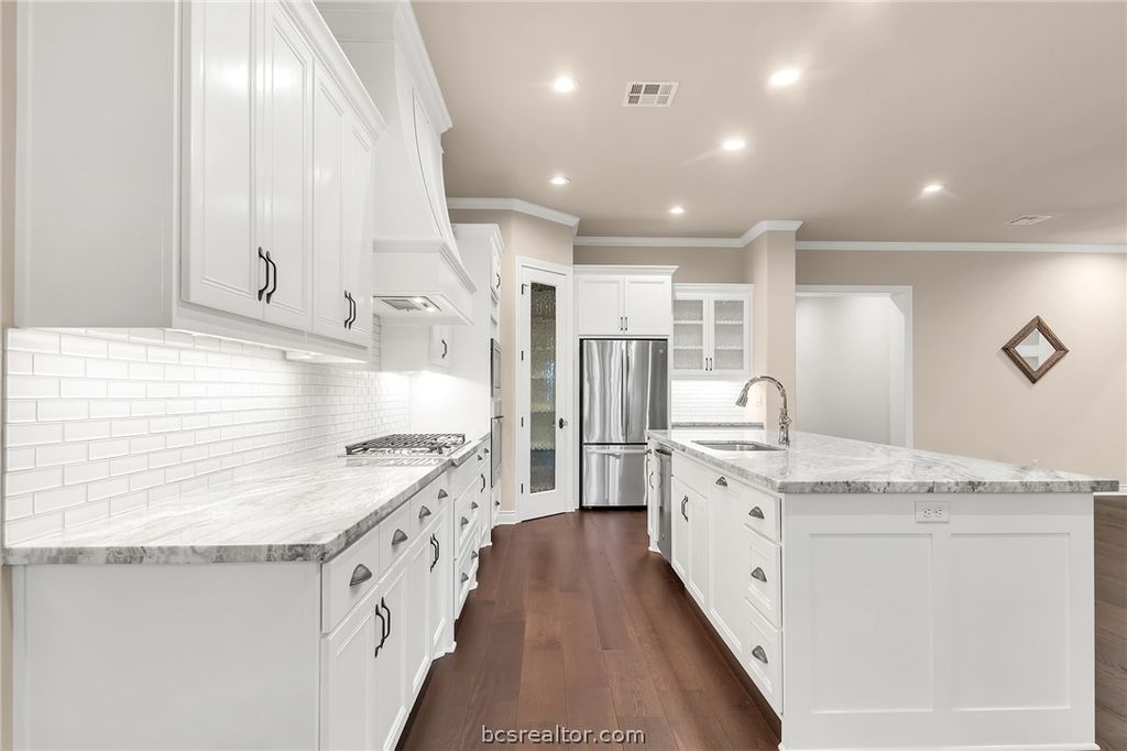 2702 Portland Avenue, College Station, TX 77845 — photo 5