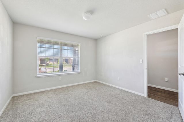 210 Seaholm LN, Hutto, TX 78634
