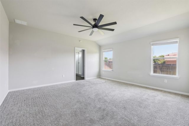 210 Seaholm LN, Hutto, TX 78634