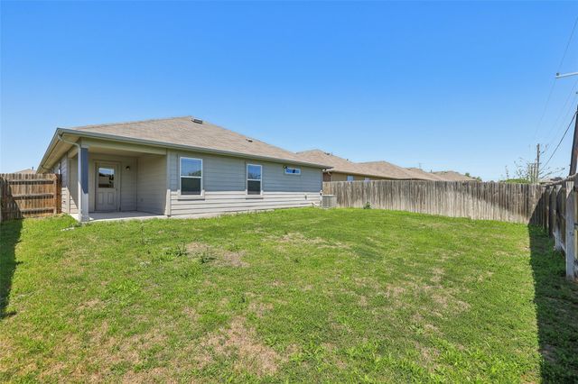 210 Seaholm LN, Hutto, TX 78634