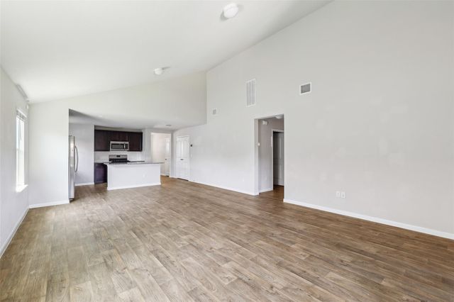 210 Seaholm LN, Hutto, TX 78634