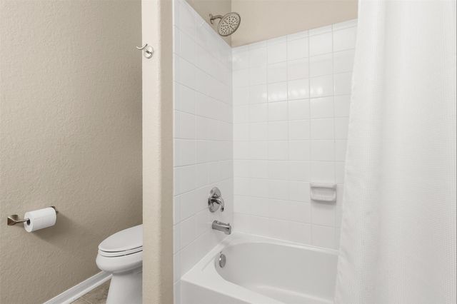 43 E Hobbit Glen Drive, The Woodlands, TX 77384