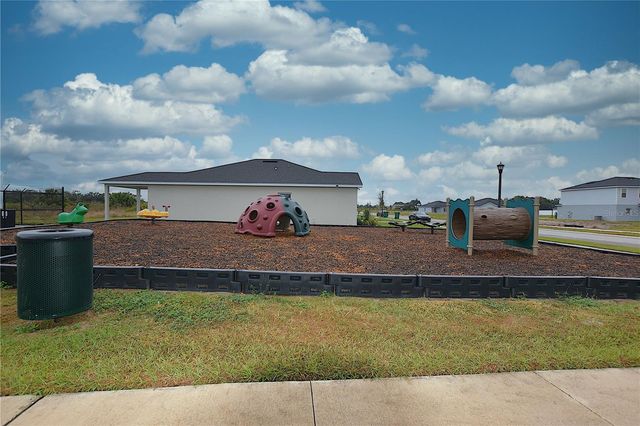 622 MANCHESTER PATH, Dundee, FL 33838