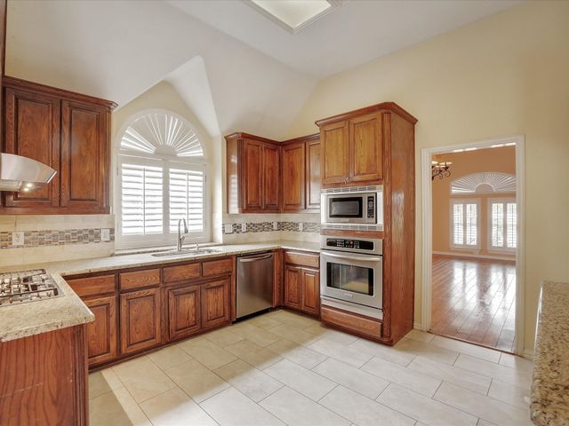 1052 Village Parkway, Coppell, TX 75019