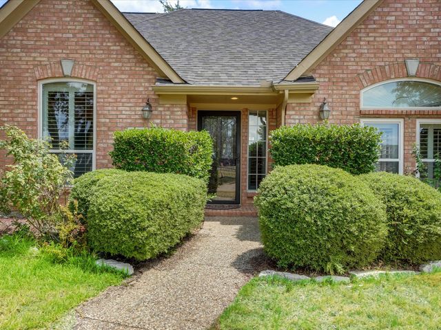 1052 Village Parkway, Coppell, TX 75019