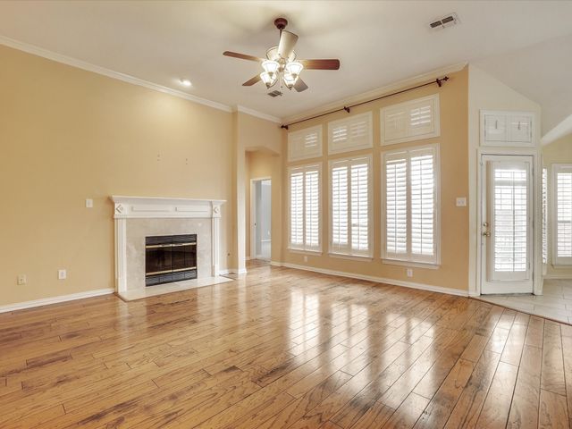 1052 Village Parkway, Coppell, TX 75019