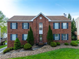 420 Shelbourne Dr, Plum Boro, PA 15239