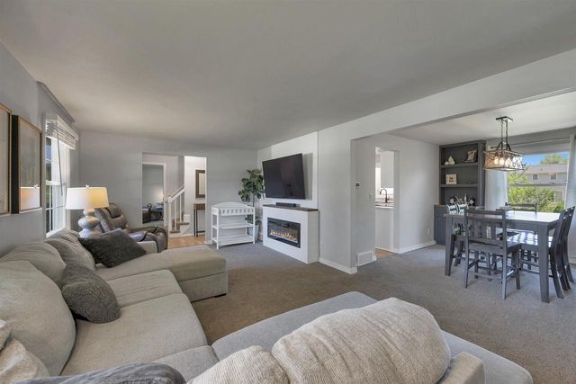 373 KENNEY STREET, Green Bay, WI 54301