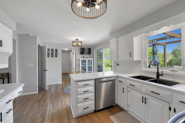 373 KENNEY STREET, Green Bay, WI 54301