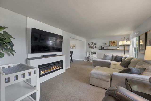 373 KENNEY STREET, Green Bay, WI 54301
