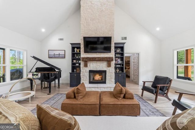 1351 Aqua Road, Madison, GA 30650
