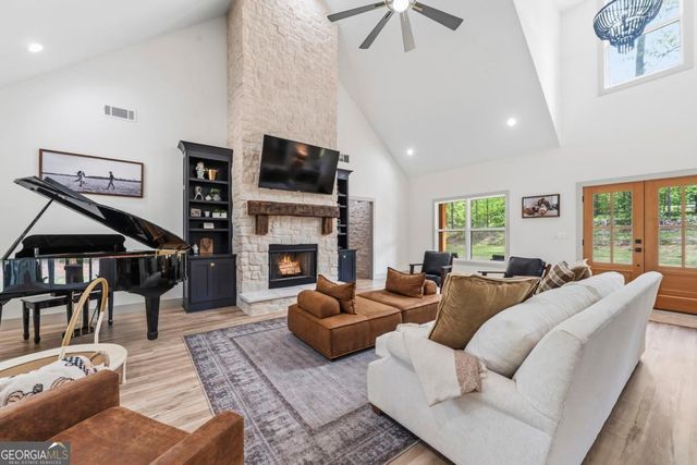 1351 Aqua Road, Madison, GA 30650