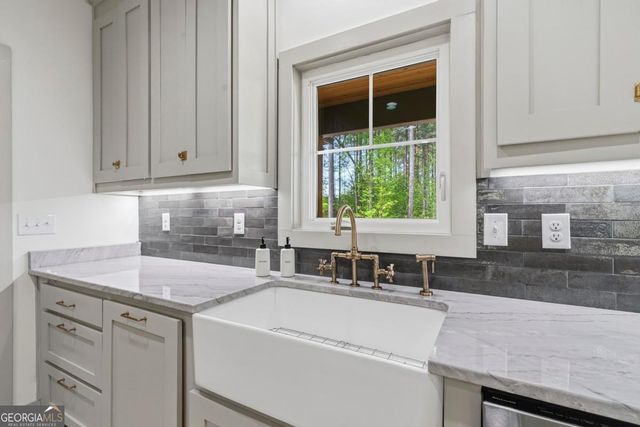 1351 Aqua Road, Madison, GA 30650