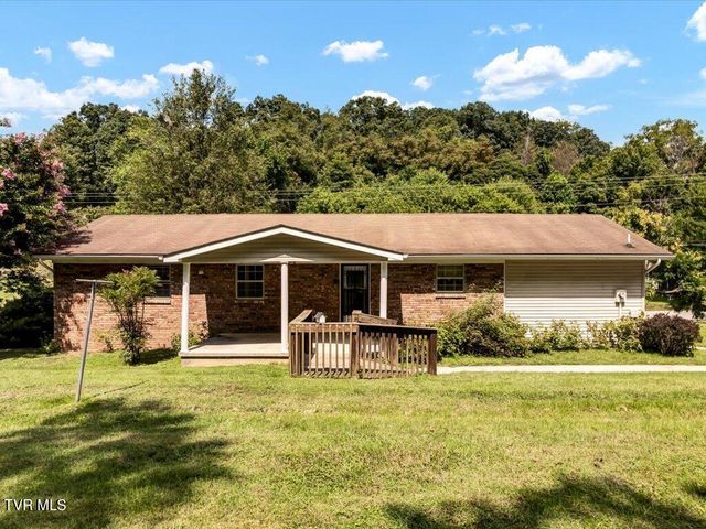 429 Dogwood Heights Drive, Tazewell, TN 37879