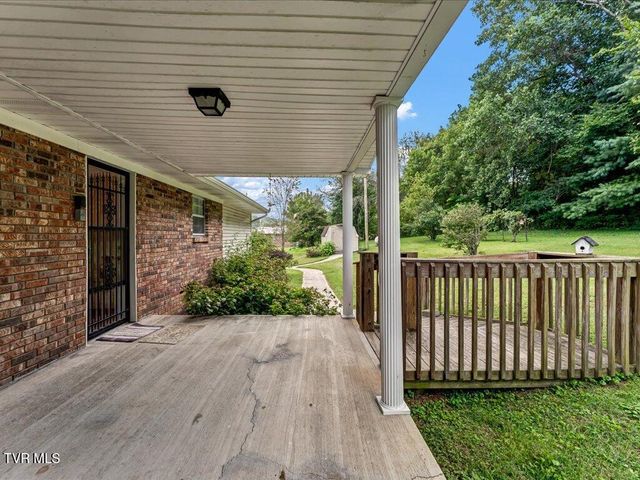 429 Dogwood Heights Drive, Tazewell, TN 37879