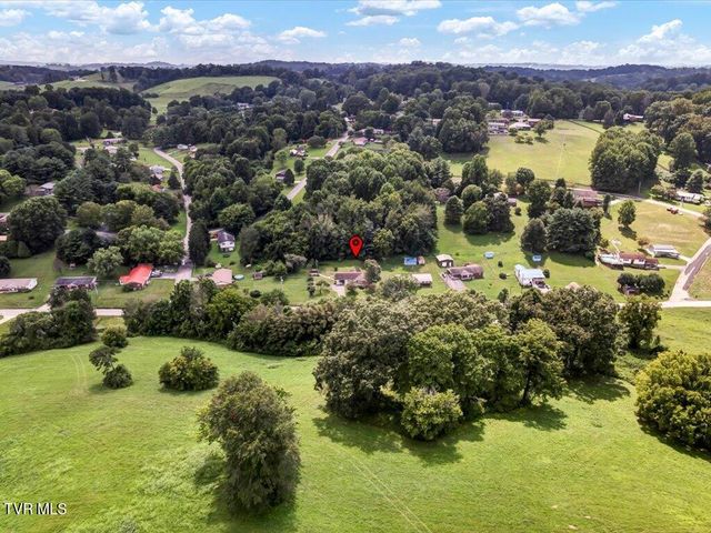 429 Dogwood Heights Drive, Tazewell, TN 37879