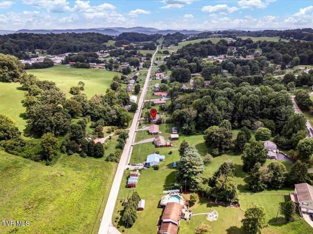 429 Dogwood Heights Drive, Tazewell, TN 37879