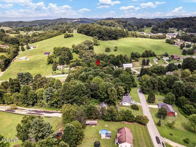 429 Dogwood Heights Drive, Tazewell, TN 37879