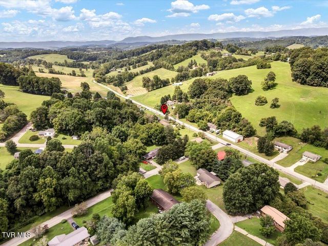 429 Dogwood Heights Drive, Tazewell, TN 37879