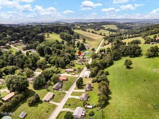 429 Dogwood Heights Drive, Tazewell, TN 37879