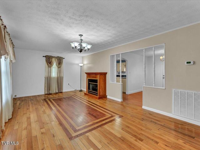 429 Dogwood Heights Drive, Tazewell, TN 37879