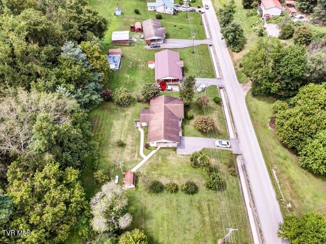 429 Dogwood Heights Drive, Tazewell, TN 37879