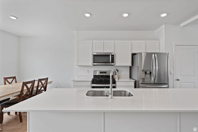 3913 N EAGLE POINTE LN, Eagle Mountain, UT 84005