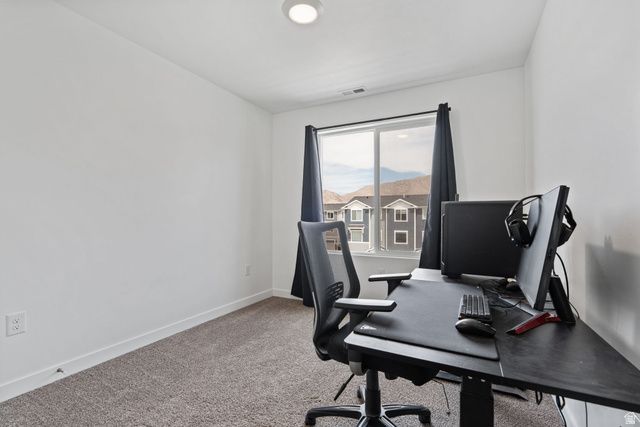 3913 N EAGLE POINTE LN, Eagle Mountain, UT 84005