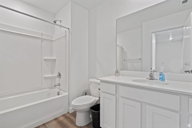 3913 N EAGLE POINTE LN, Eagle Mountain, UT 84005