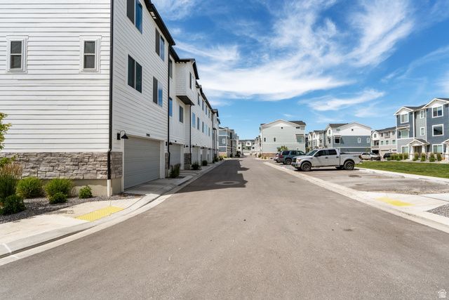 3913 N EAGLE POINTE LN, Eagle Mountain, UT 84005