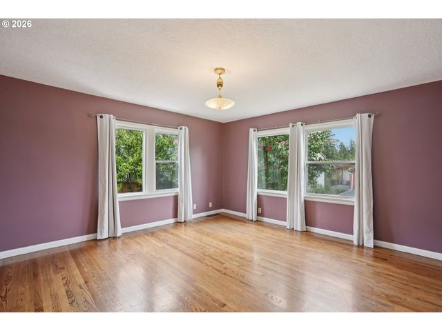 1670 Nw 119TH Ave, Portland, OR 97229