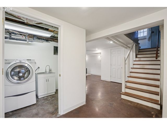 1670 Nw 119TH Ave, Portland, OR 97229