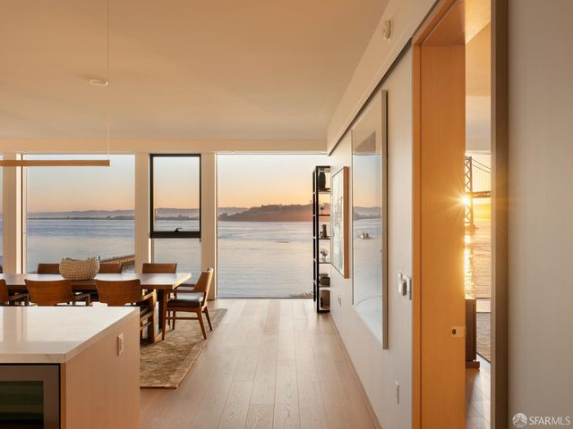 1 Steuart Lane 906, San Francisco, CA 94105