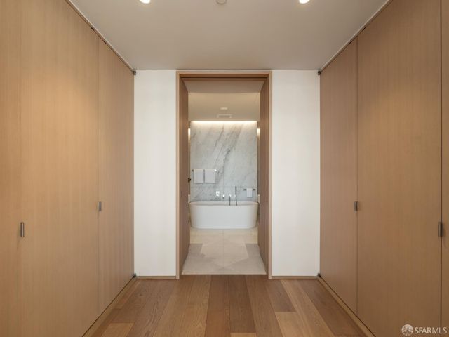 1 Steuart Lane 906, San Francisco, CA 94105