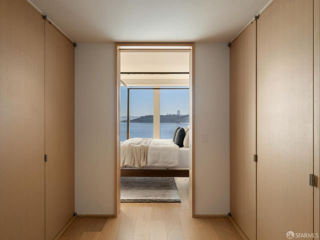 1 Steuart Lane 906, San Francisco, CA 94105