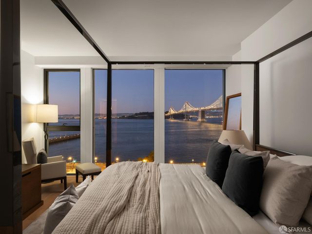 1 Steuart Lane 906, San Francisco, CA 94105