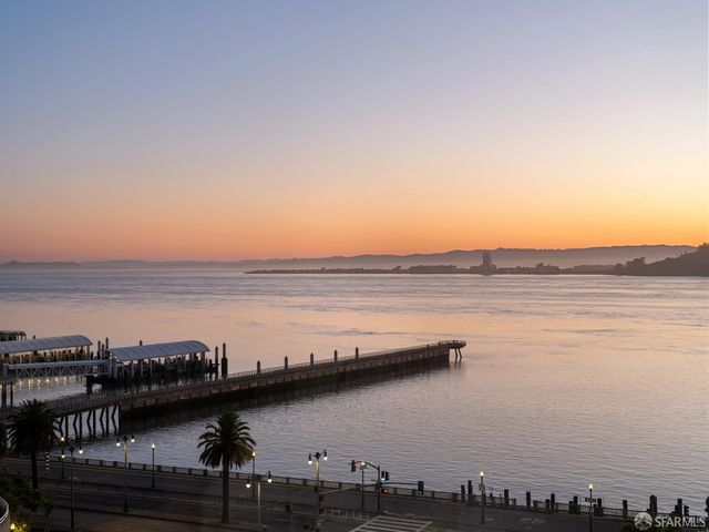 1 Steuart Lane 906, San Francisco, CA 94105
