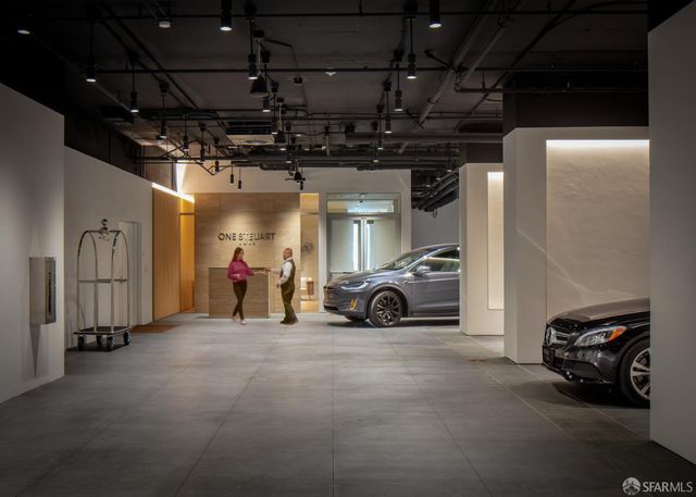 1 Steuart Lane 906, San Francisco, CA 94105