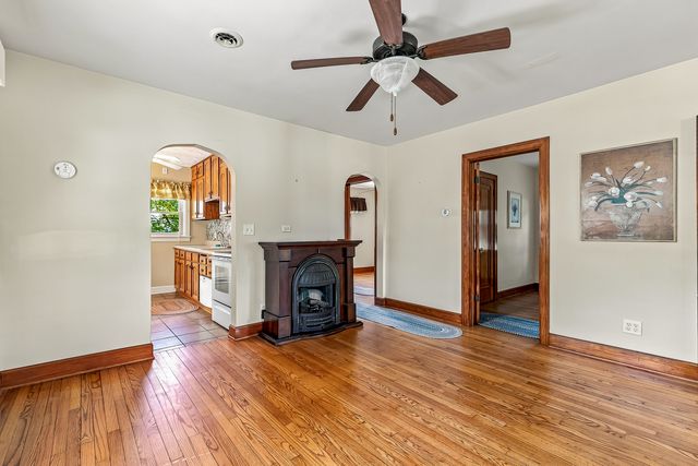 1703 S Shore Drive, Moline, IL 61265