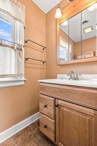 1703 S Shore Drive, Moline, IL 61265