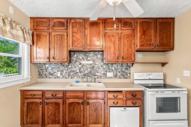 1703 S Shore Drive, Moline, IL 61265