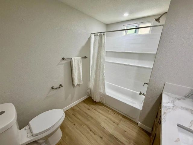 8301 Mission Gorge 233, Santee, CA 92071