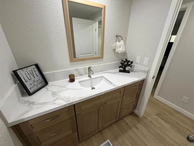 8301 Mission Gorge 233, Santee, CA 92071