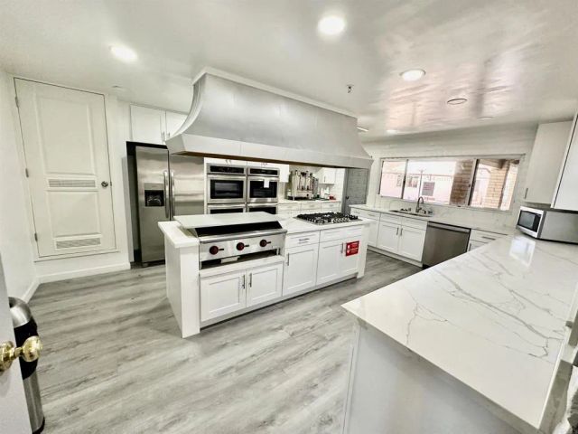 8301 Mission Gorge 233, Santee, CA 92071