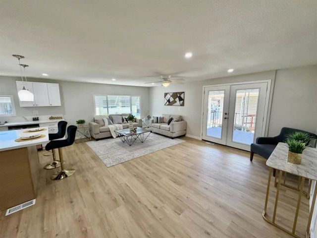 8301 Mission Gorge 233, Santee, CA 92071