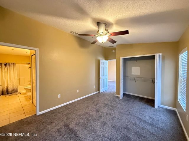 6105 MAGGIES Circle 113, Jacksonville, FL 32244
