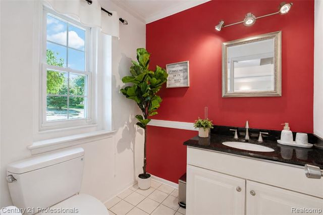 425 Cherry Grove Lane, Walled Lake, MI 48390